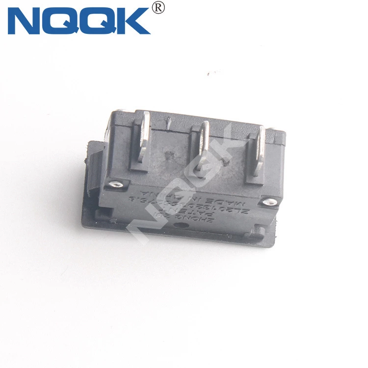15A Overload 10A 250V over Current Protection Ship Type Switch with Light