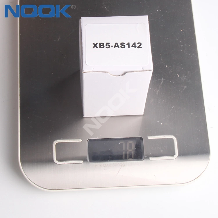 XB5-AC42 Self restoration  N/O XB5-AC31 Type  Green Self-reset mushroom head Push button